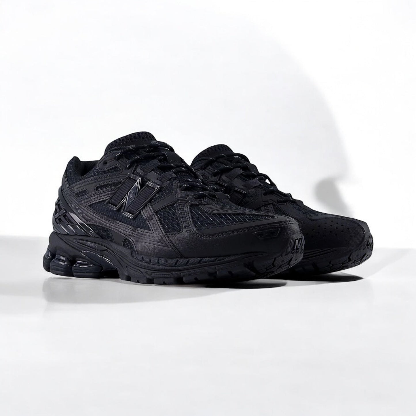 NB 1906 Utility Black